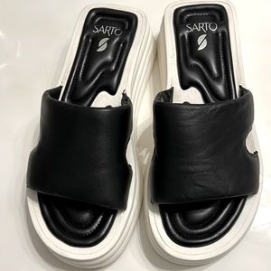 Franco SARTO black leather wedge